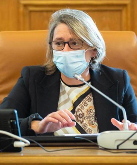 Alcol a cinque quattordicenni, denunciato 