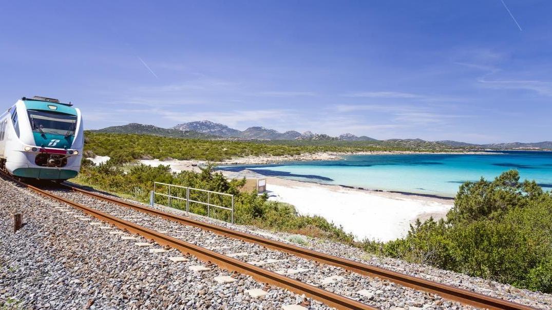 Spiagge da scoprire: il “treno del mare” promosso dai turisti