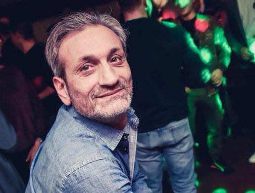 Si sente male al lavoro e si accascia a terra: muore a 56 anni