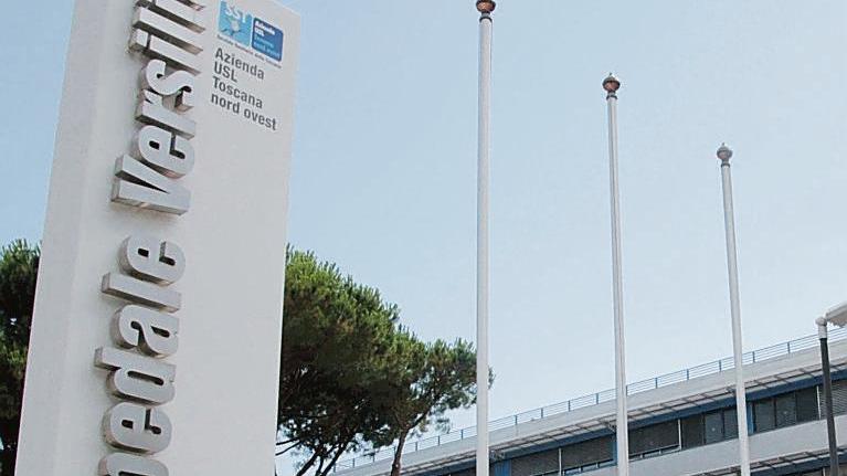 Viareggio piange il "re dei nicchi", il pescatore morto dopo aver preso il Covid