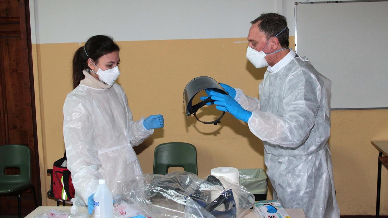 Covid a scuola: undici classi in quarantena in Versilia