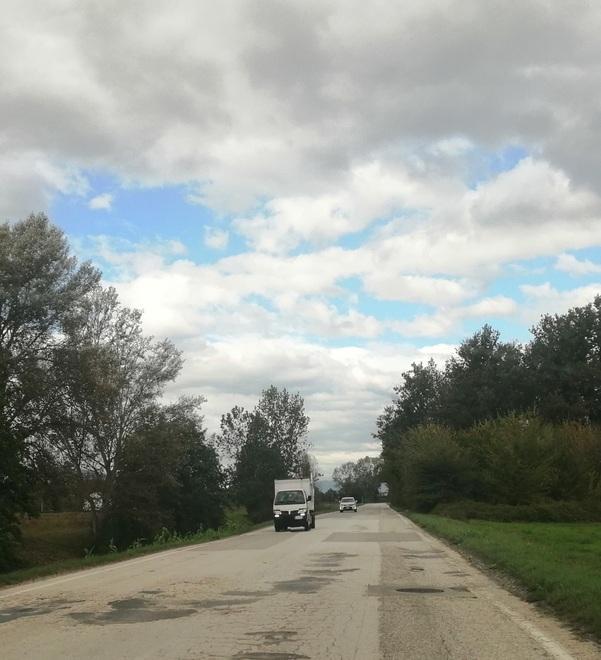 Una strada piena di guai da mettere in sicurezza