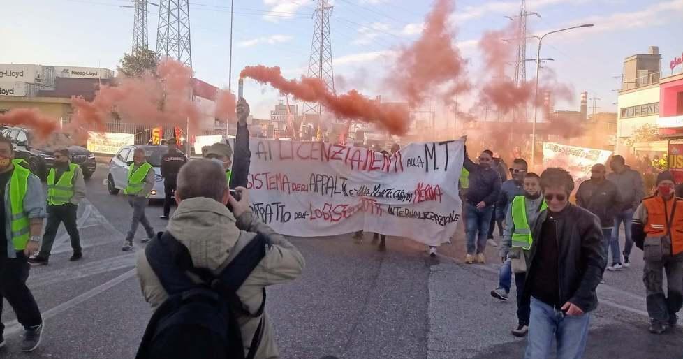 Bloccato il ponte Genova