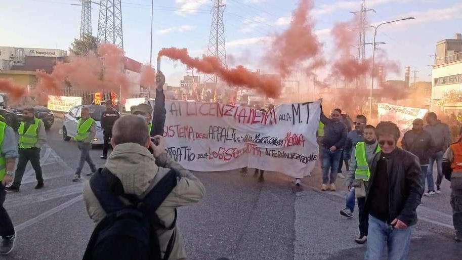 Bloccato il ponte Genova