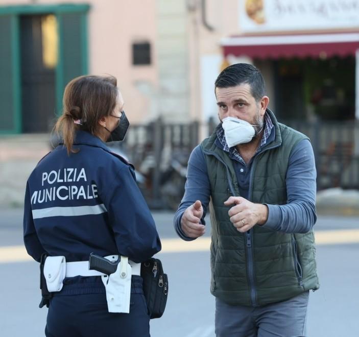 Travolta e uccisa da un'auto: «Una scena da brividi vedere quella donna sotto la macchina» 