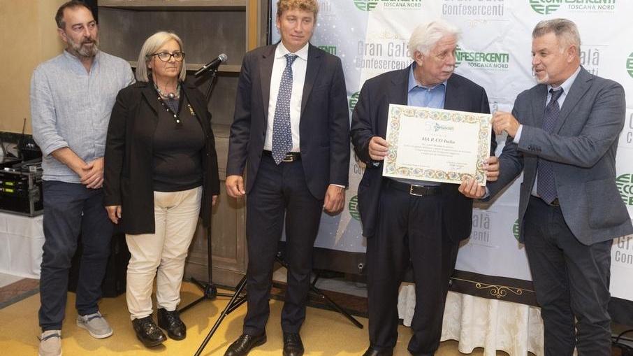 Confesercenti spegne cinquanta candeline e al Gran galà sfilano le imprese storiche
