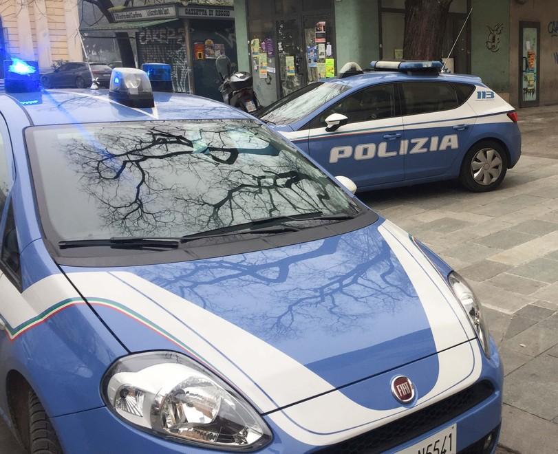 Banda di ladri acrobati sale dalle grondaie e svuota la cassaforte 