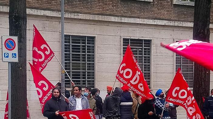 «Favorevoli alle vaccinazioni ma green pass non è garanzia»