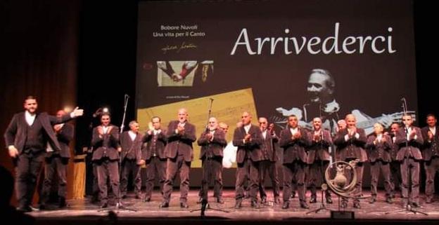 Il coro “Voches” conquista l’Eliseo 