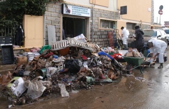 Un'immagine dei danni dell'alluvione del 2013