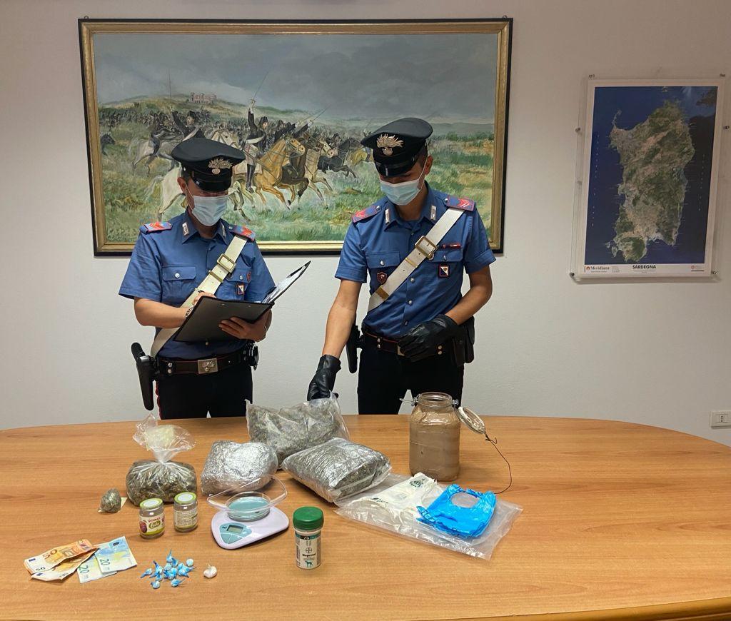 Olbia, marijuana e coca a casa: arrestato un incensurato