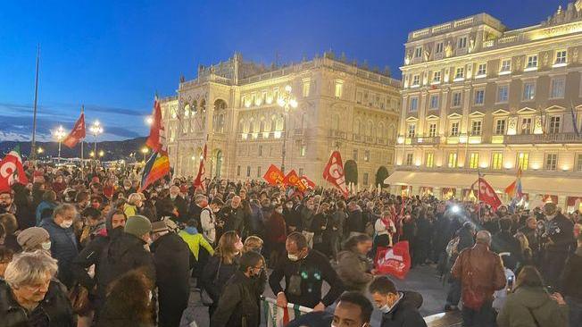Sindacati in piazza a Trieste, 'Mai più fascismi'