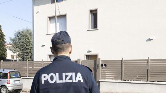 Sassuolo, anziana sbranata dai cani dei vicini. Il figlio: «Forse ha sbagliato cancello»