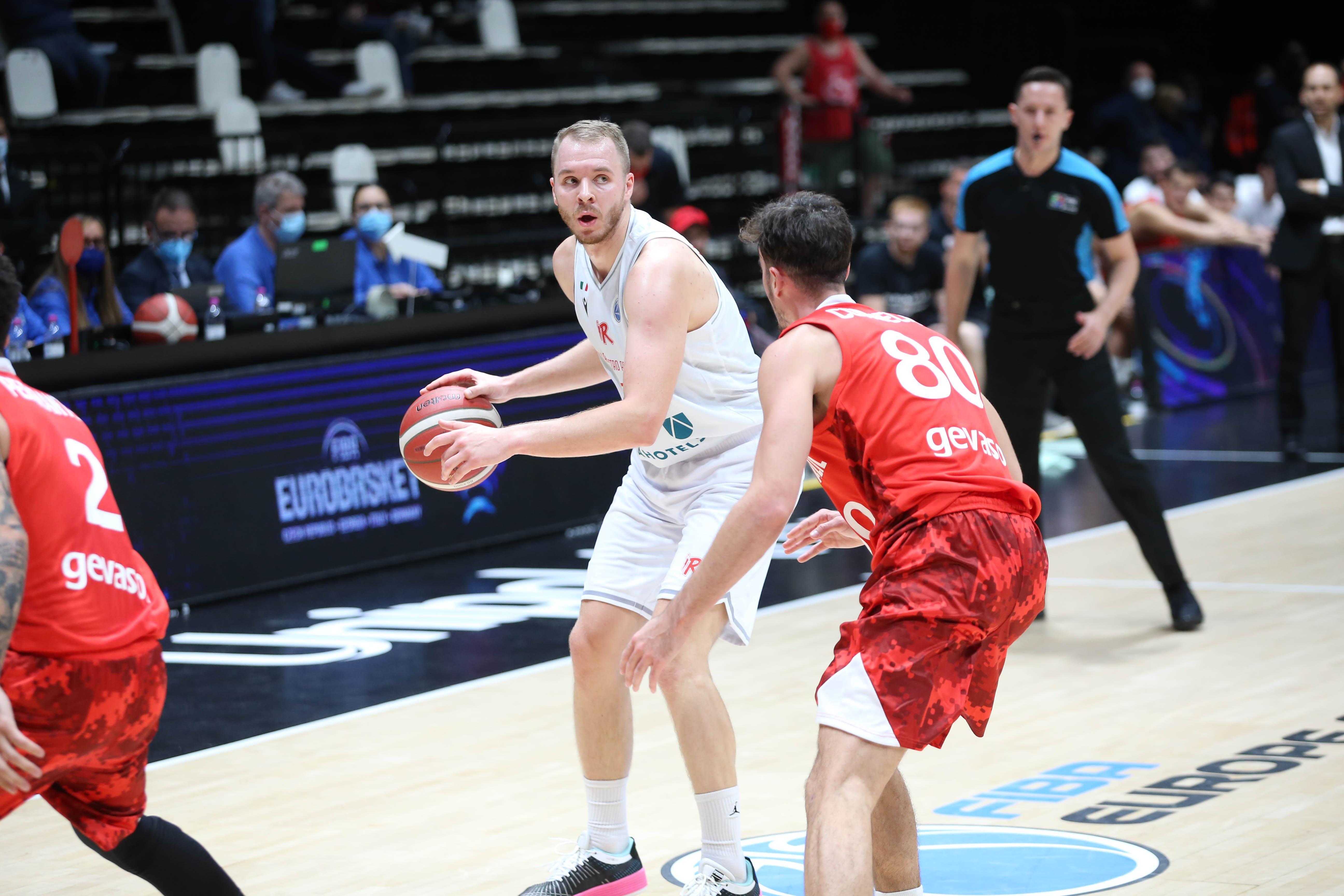 Osvaldas Olisevicius, MVP contro l'Hapoel Gilboa