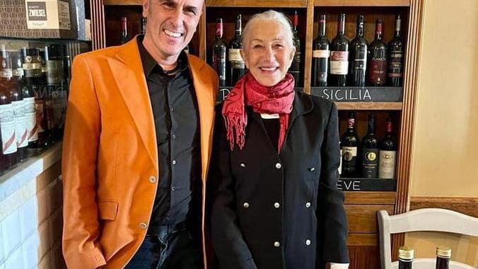 Tour da Oscar in Santa Croce per l’attrice Helen Mirren