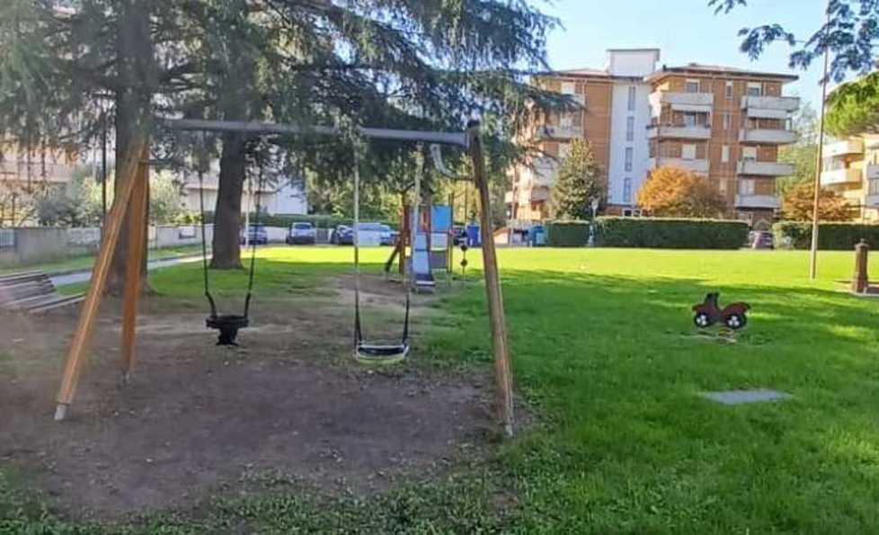Parco delle Mescitrici con pavimentazione antiscivolo per i bimbi