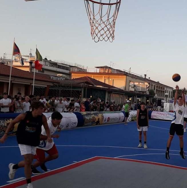 Piazza Pea pericolosa: intervento urgente dal costo di 13.800 euro