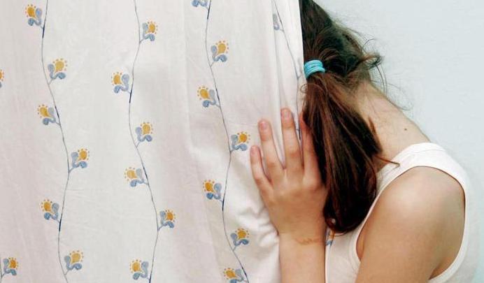 Abusi su allieva, maestro a giudizio 