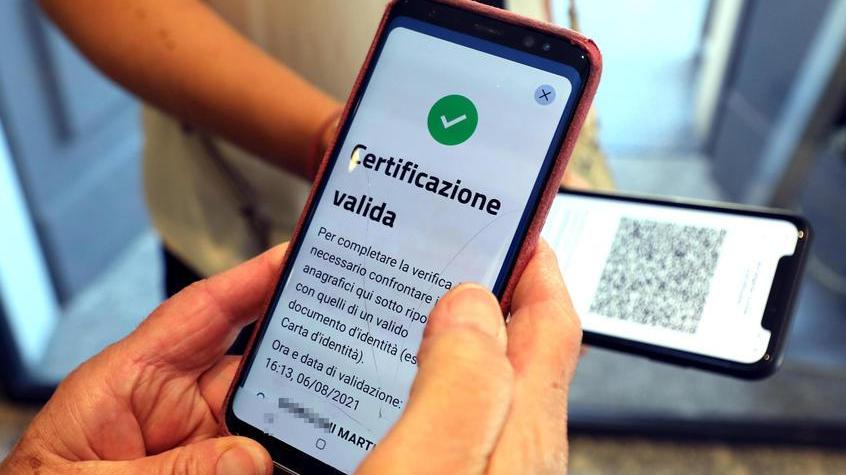 Un migliaio di lavoratori senza Green pass Aziende alle prese con il rebus controlli