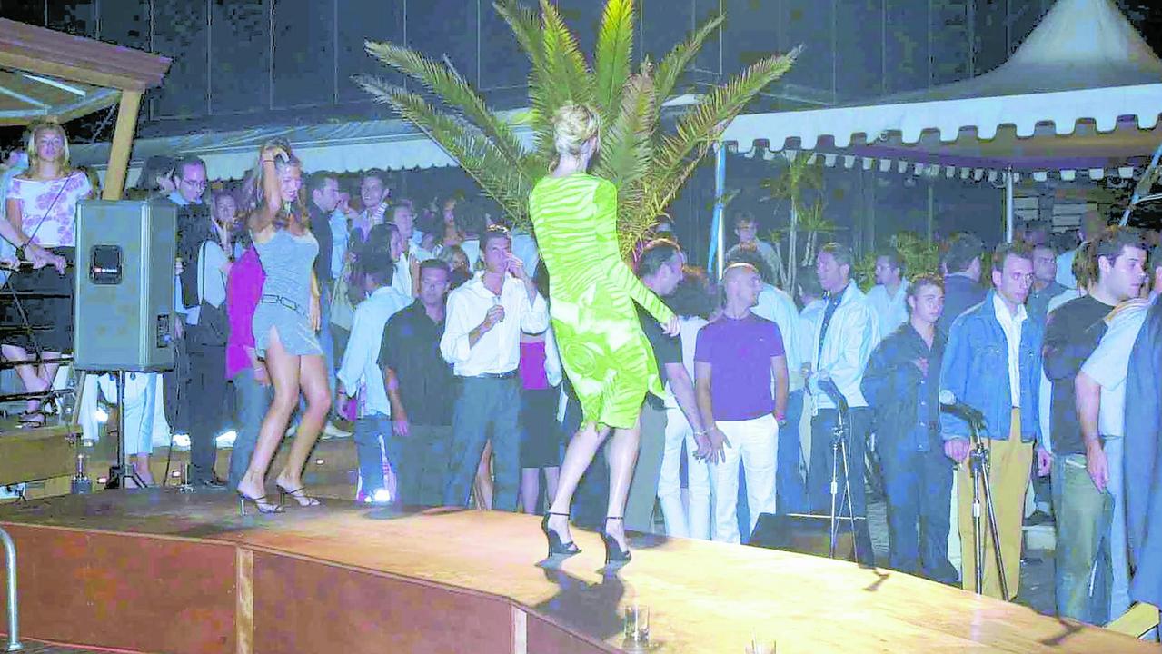 Riaprono le discoteche, i re dei locali della Versilia felici a metà: «Fuori tempo il via libera ora»