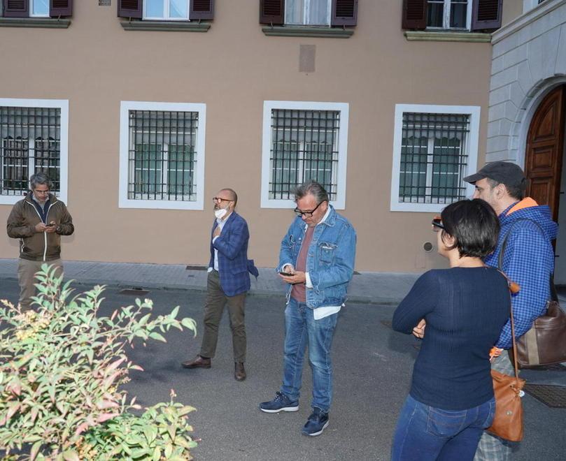 I commercianti della Venezia fuori dal Comune prima dell'incontro (foto Daniele Stefanini/Silvi)