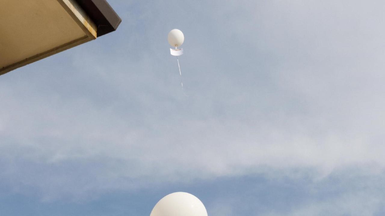 Palloncini in cielo (foto d'archivio)