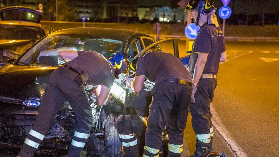 Castelvetro, cinque calciatori feriti nello schianto frontale