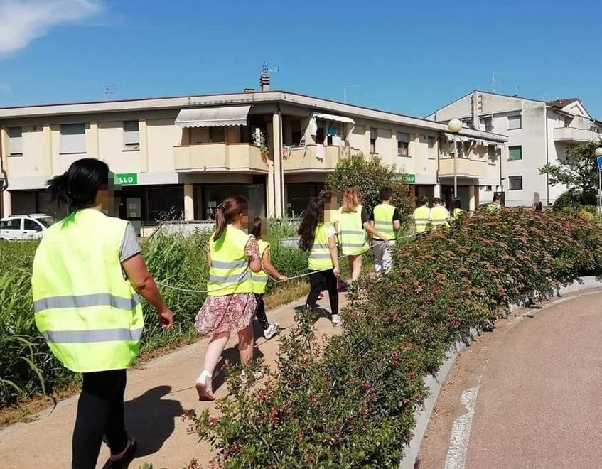 A scuola si va con “Piedibus” Coinvolti 40 alunni delle primarie 