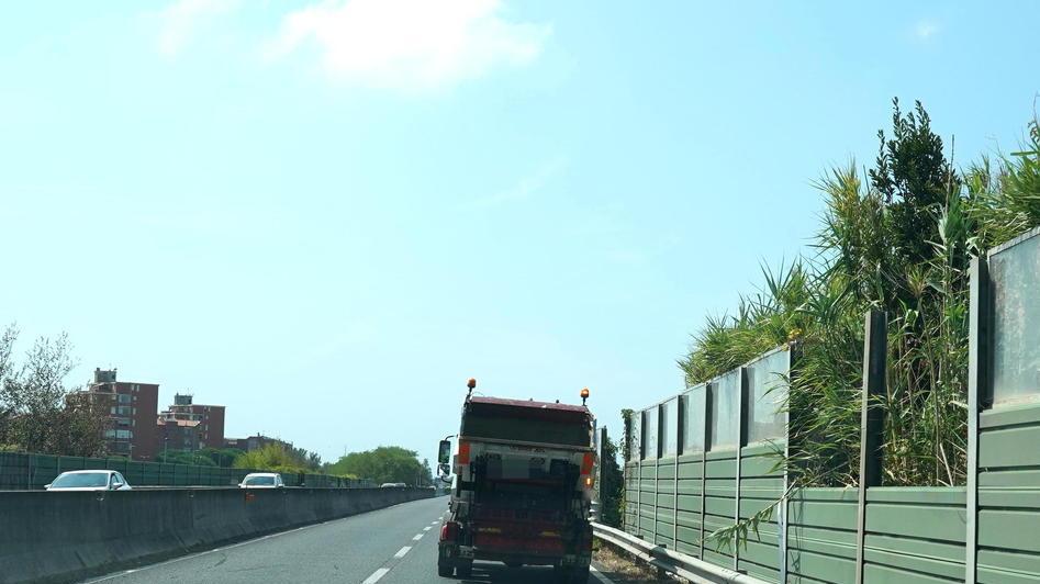 Variante più larga e il cavalcaferrovia da demolire: chiesti i soldi per i progetti