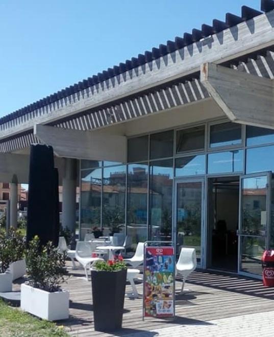 Cinque librerie locali forniranno la biblioteca 