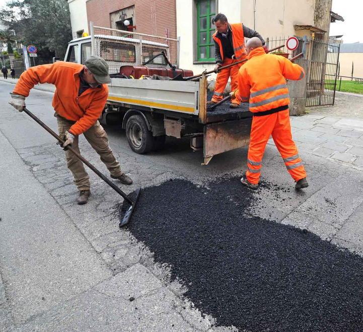 Un milione di euro per rifare l’asfalto in 12 km di strade 