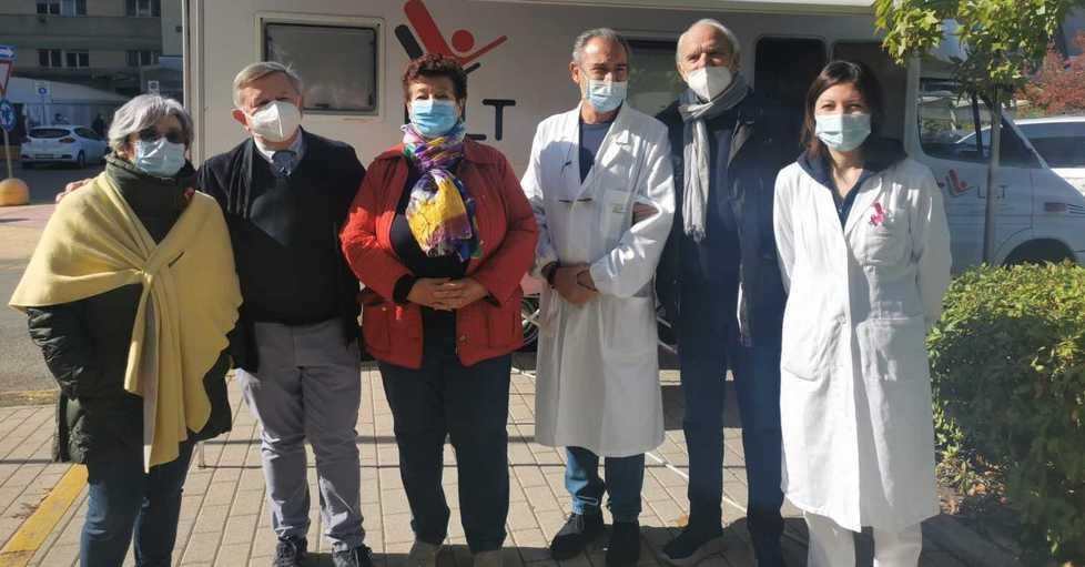 Prevenzione al Policlinico e in piazza Roma Arriva il camper Lilt per la lotta ai tumori 