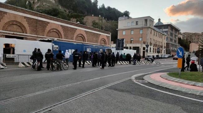 Green pass: presidio lavoratori in porto Ancona