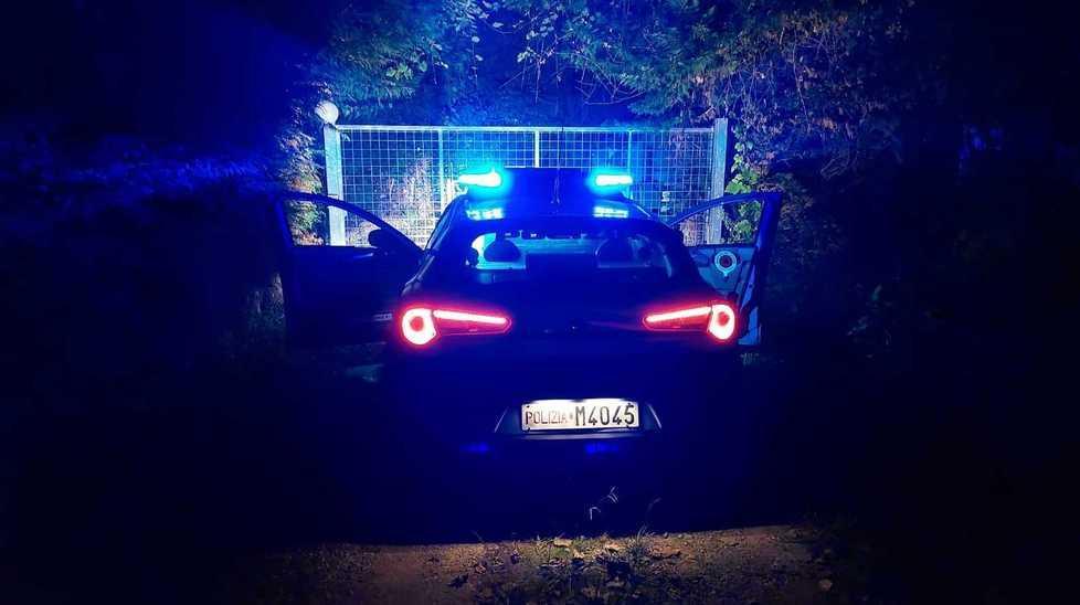 Donna coraggio affronta il ladro: lo mette in fuga, poi l’arresto 