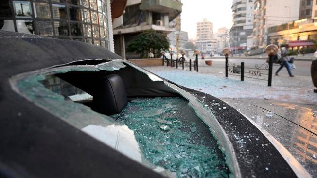 Libano: oggi funerali vittime, alta tensione dopo gli scontri