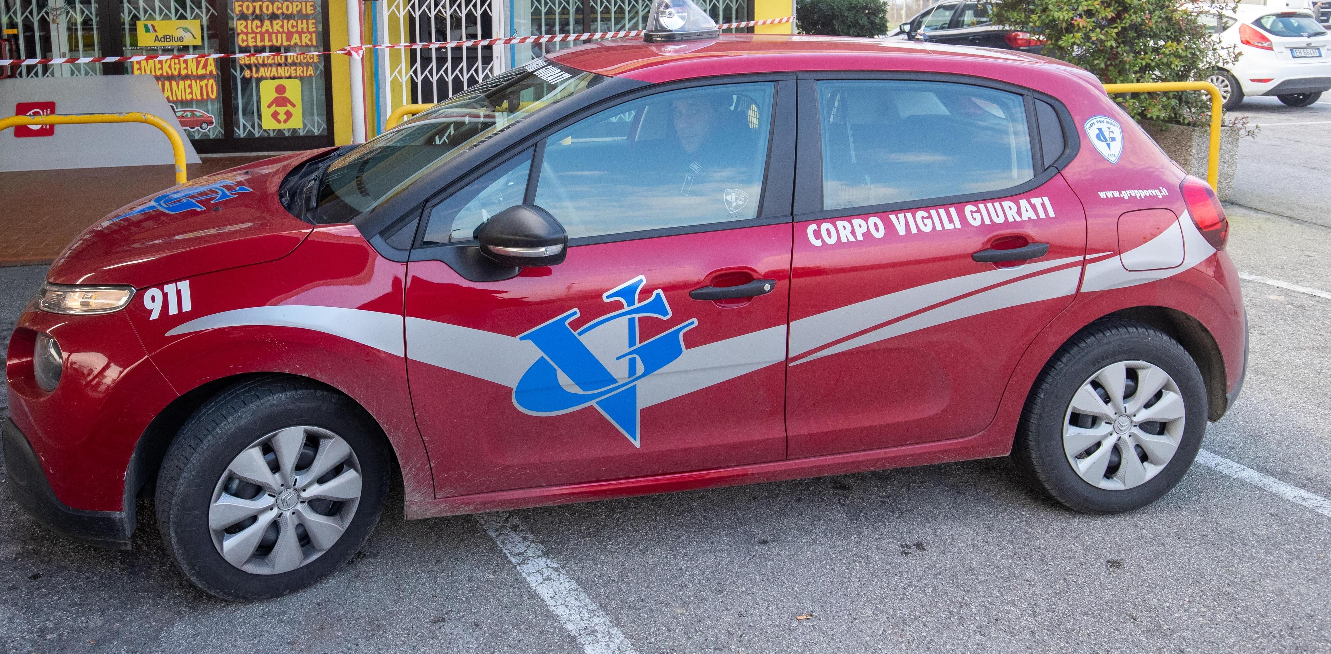 Una pattuglia dei Vigili giurati (foto d'archivio)