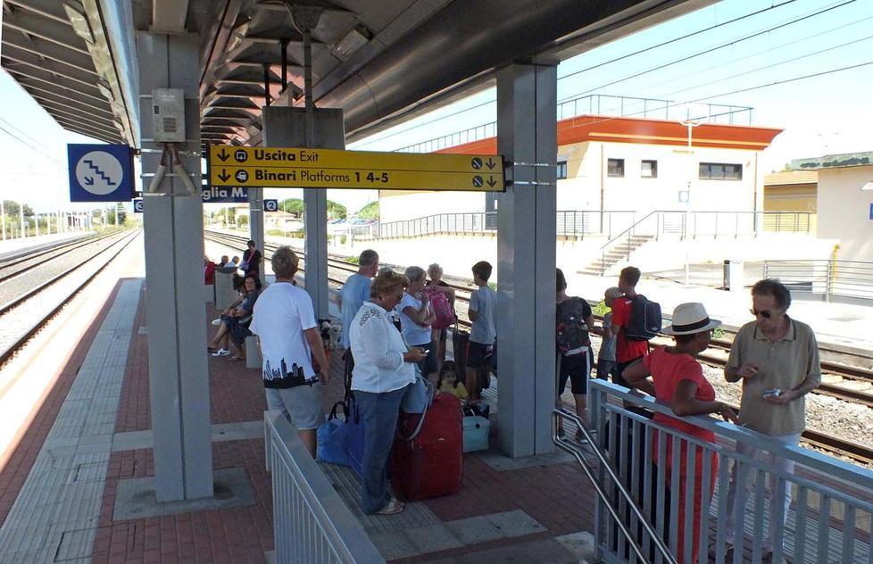 «Alla stazione una piazza con verde e parcheggi» 