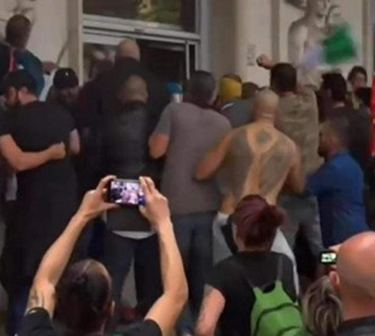 Lo Spi elbano domani a Roma «In piazza per la democrazia»