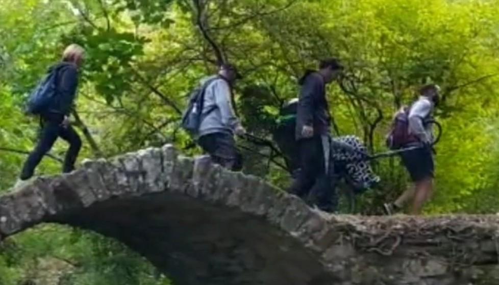 Per antichi ponti e cave di tufo Gamerro ancora in cammino 