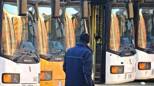 A Livorno il venerdì terribile dei bus, saltate più di 50 corse. Ora l'idea è assumere autisti