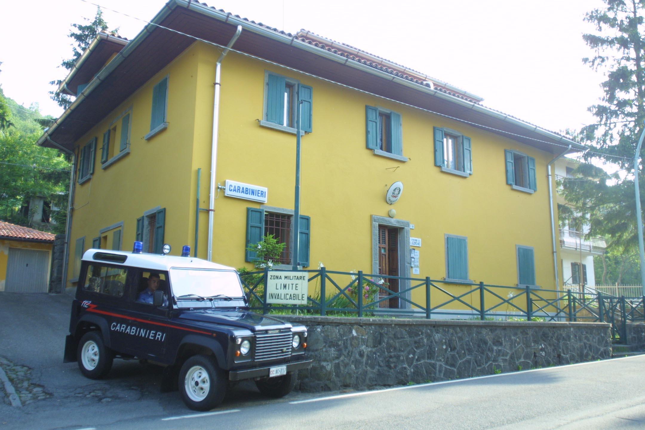 Ubriaco disturba i clienti di due locali, denunciato un 41enne