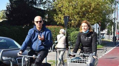 In via Fratelli Cervi la nuova ciclabile per ridurre l’incidentalità