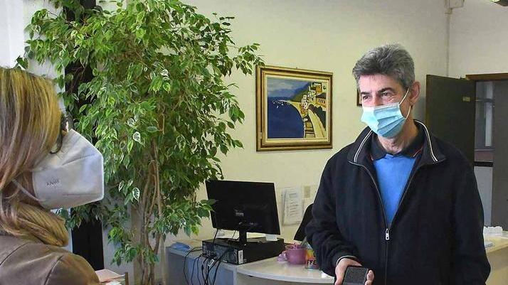 Controlli a campione in Comune ma la prima giornata fila liscia