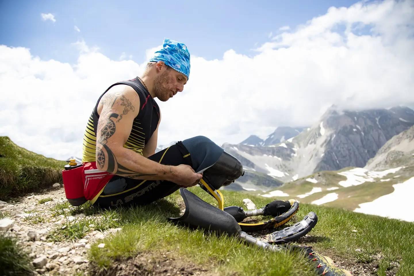 Andrea Lanfri durante un’escursione in alta montagna