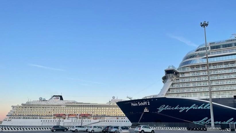 Porto, tre navi da crociera e duemila turisti. Finalmente la ripartenza