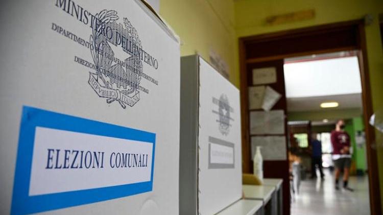 Ballottaggio a Massarosa: affluenza in calo