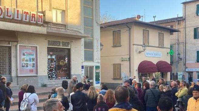 Poche decine di persone alla manifestazione contro il Green pass