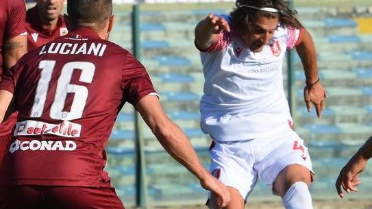 Il Grifone frena la capolista e la spaventa La Reggiana suda freddo nel finale di gara