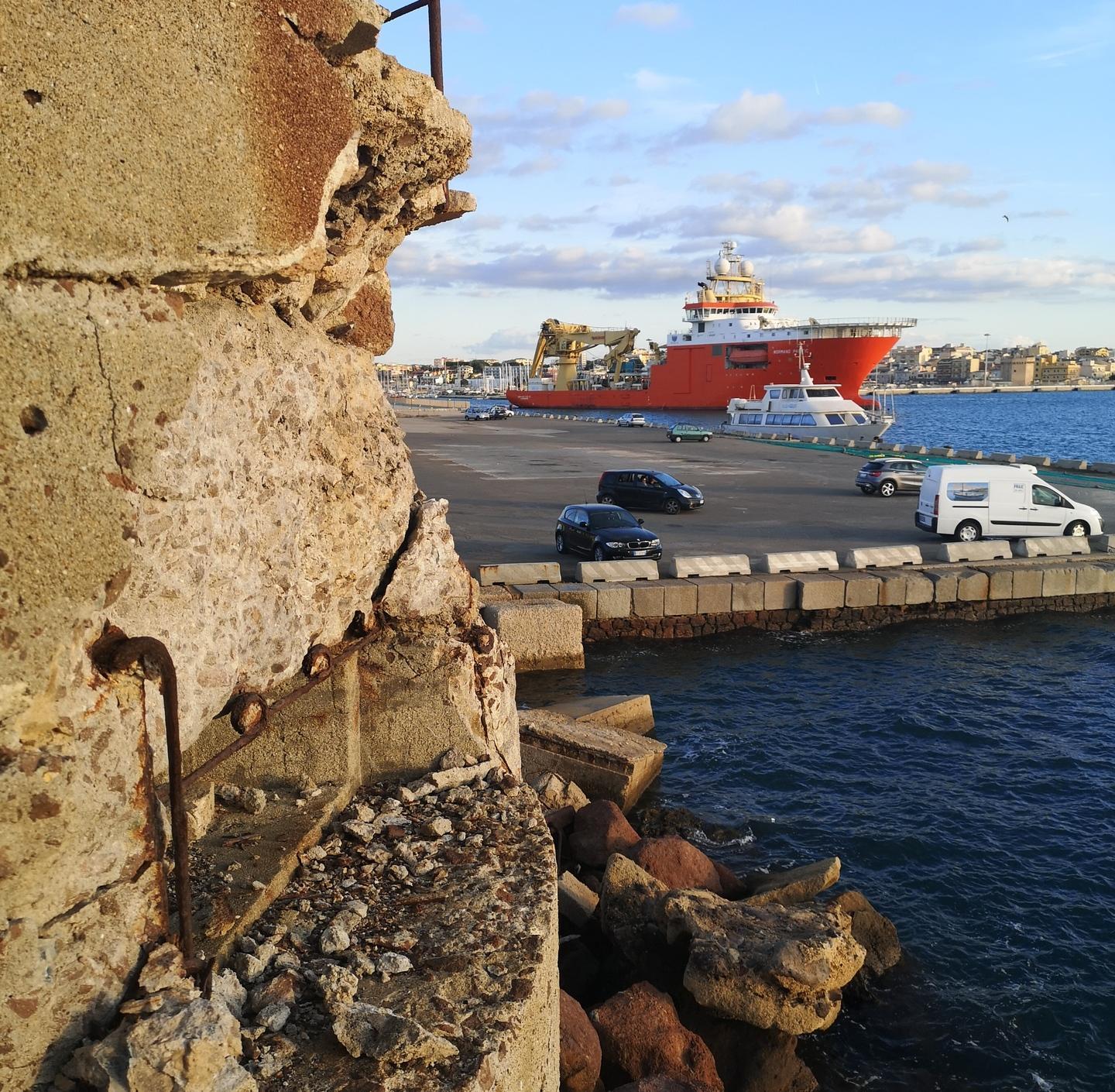 Alti Fondali, il fortino perde pezzi