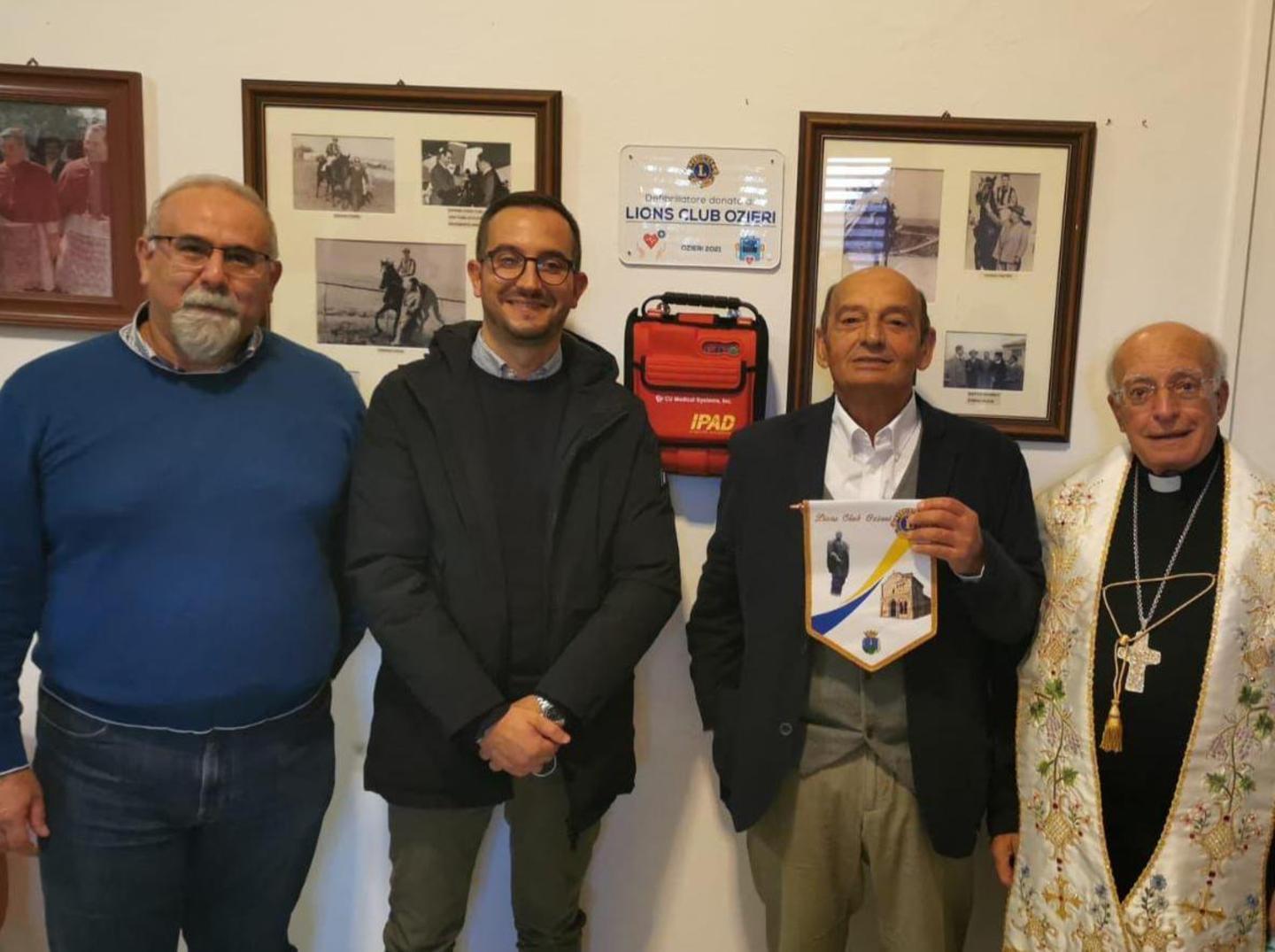 Un defibrillatore per il circolo pensionati 